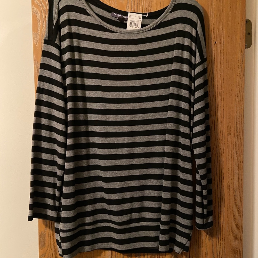A Pea in The Pod maternity top